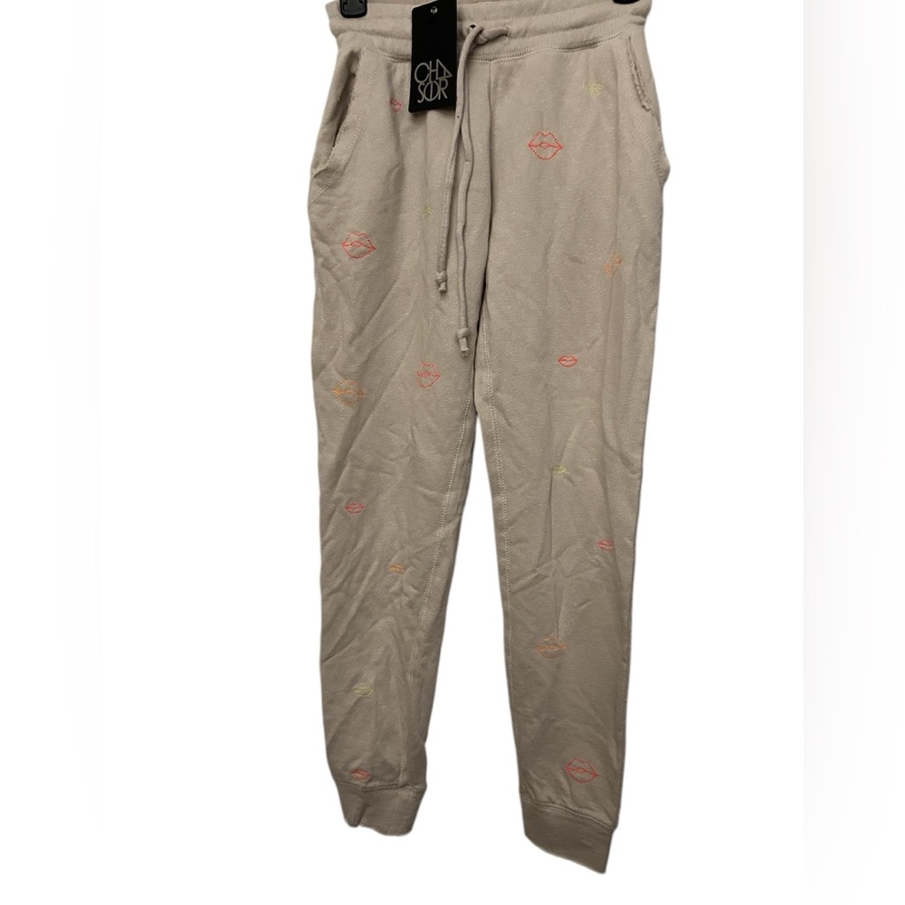 Chaser Lips Sweatpants Joggers Size XS Cream New Embroidered Neon lips